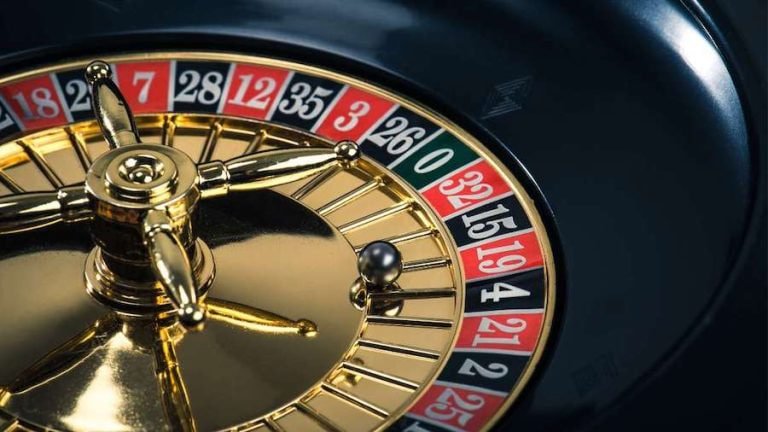 Người chơi Việt Nam trải nghiệm sảnh game trực tuyến trên di động